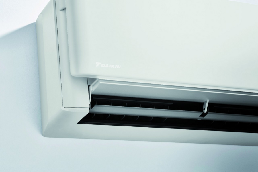 Daikin Stylish binnenunit met open uitblaasklep, close-up